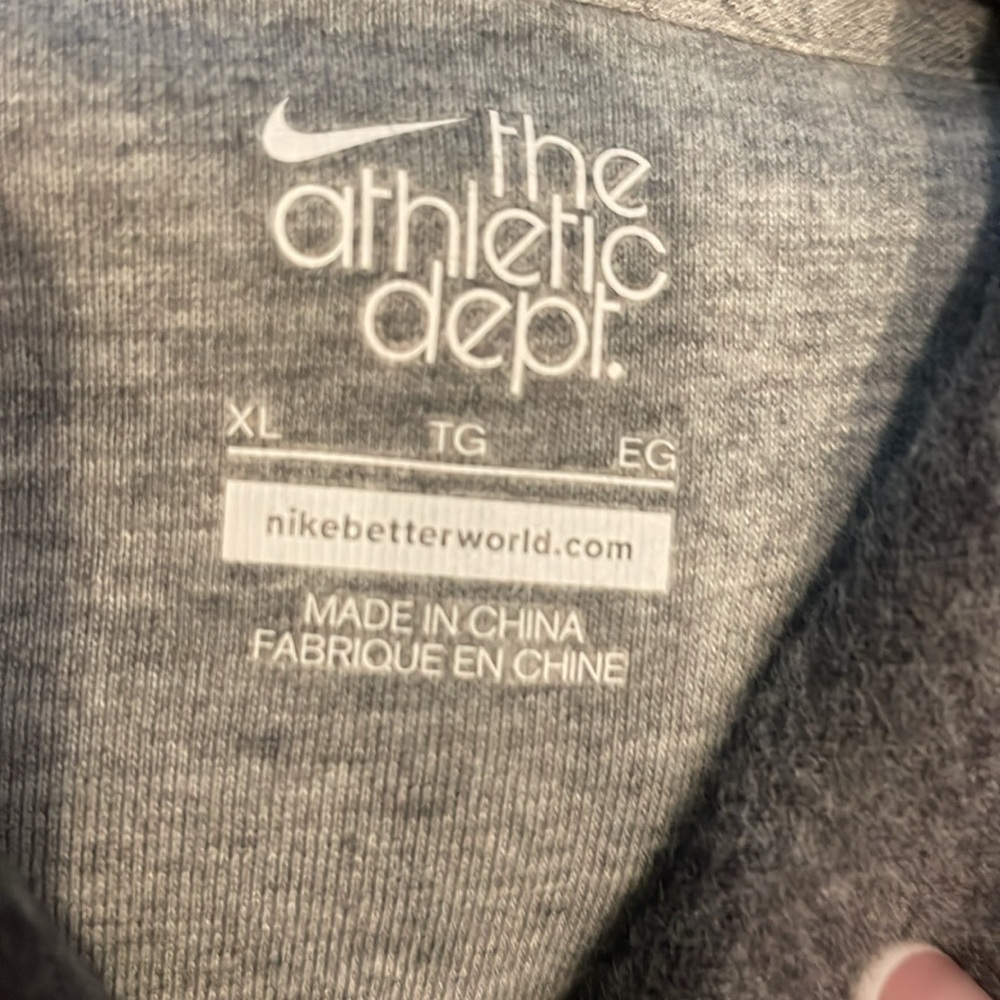 Nike Gray Sweatshirt Hoodie Athletic Wear - Picture 2 of 2